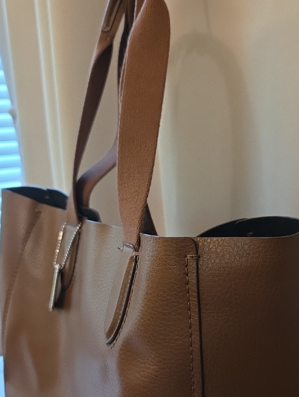 Coach Derby Tote - Picture 10 of 11